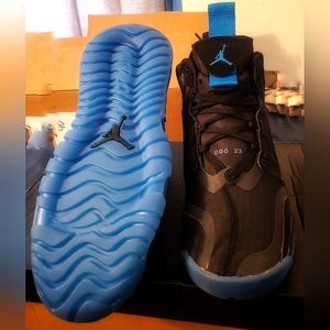 Jordan AEROSPACE (black/blue fury)men's size 9